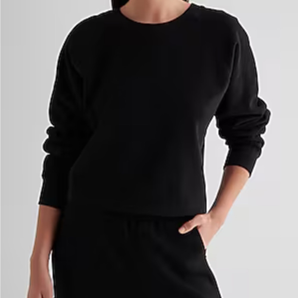 Express Women's Black Crew Neck Sweater